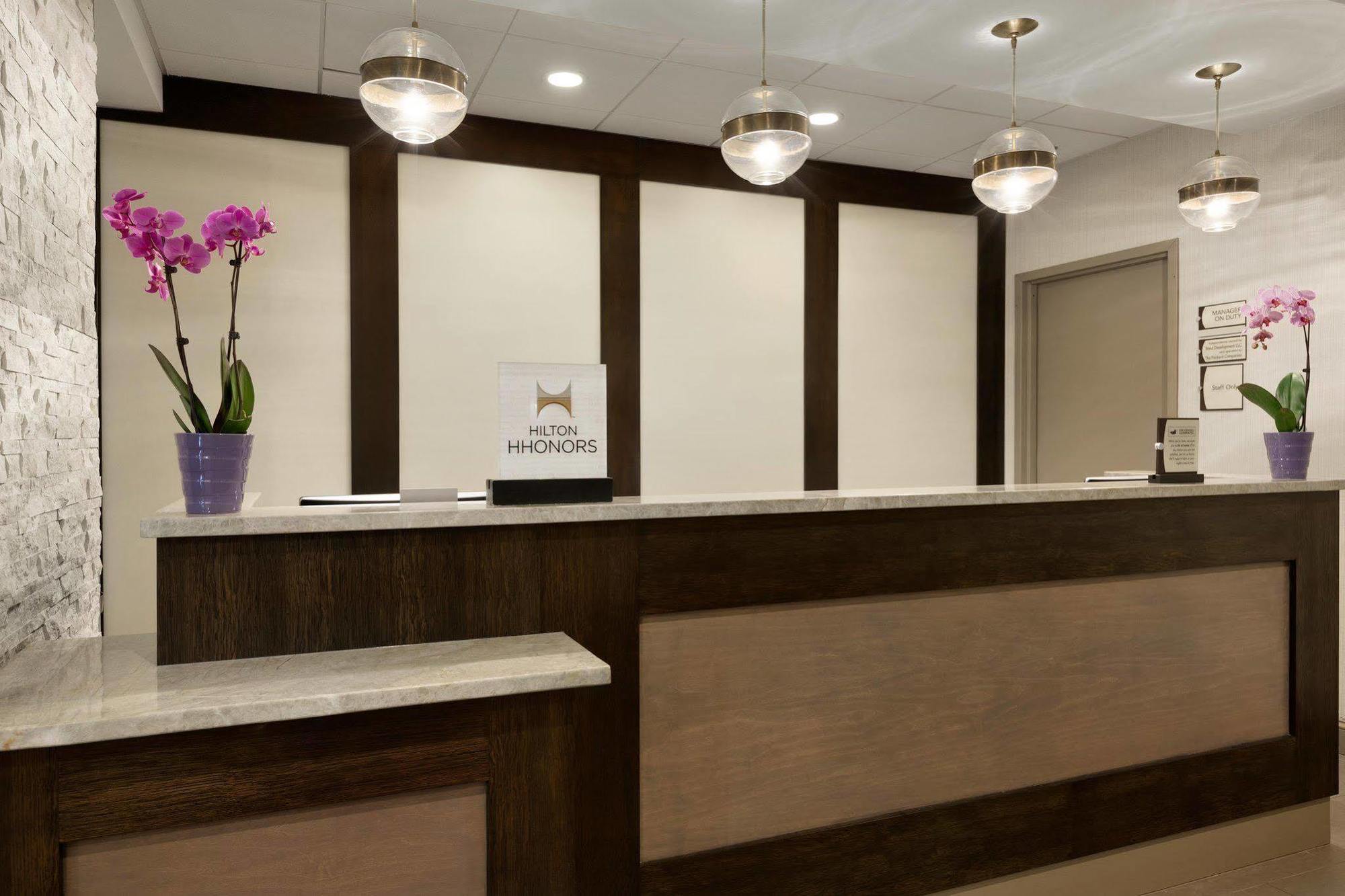 Homewood Suites By Hilton Hartford Downtown Екстериор снимка