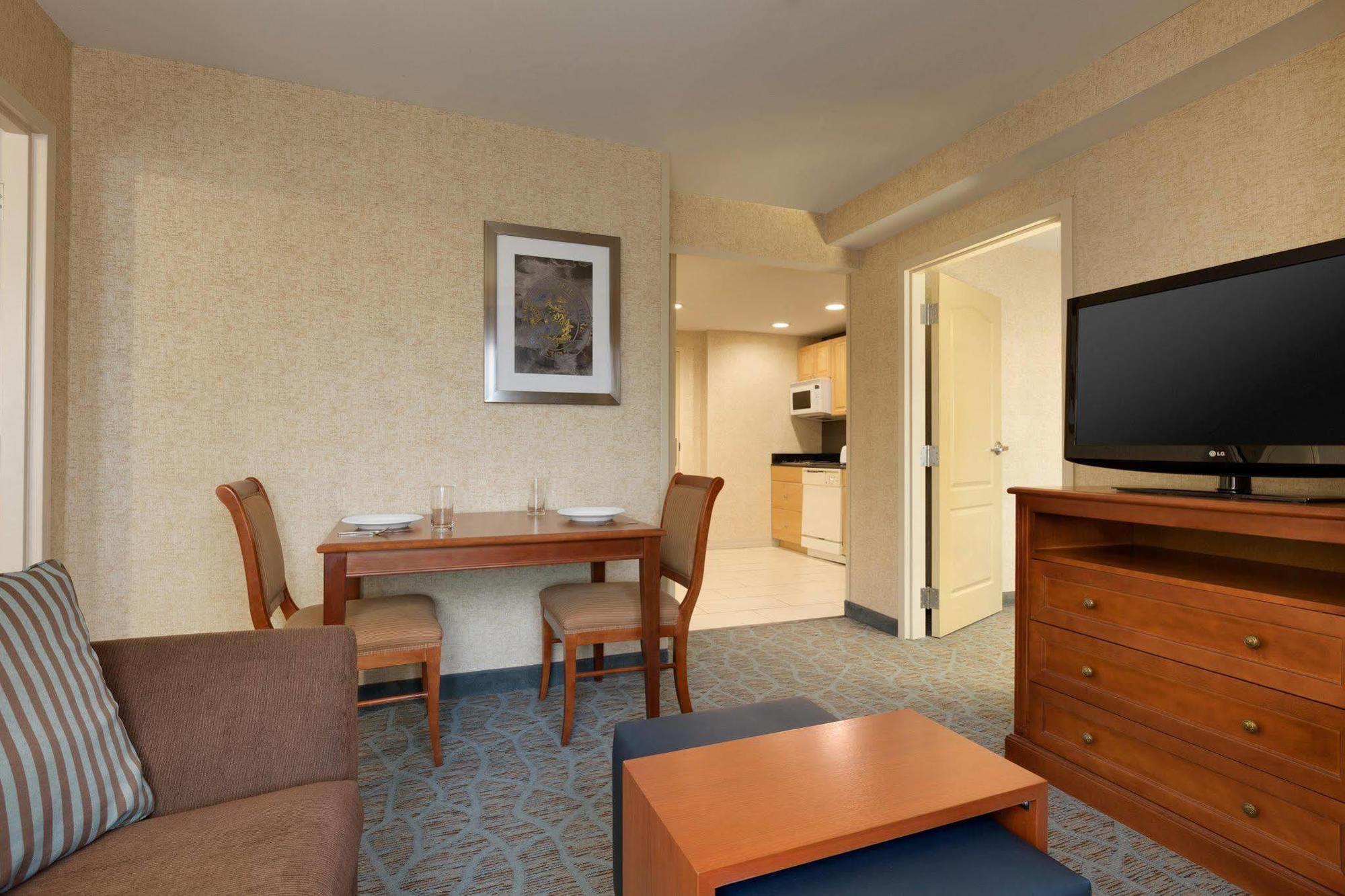 Homewood Suites By Hilton Hartford Downtown Екстериор снимка