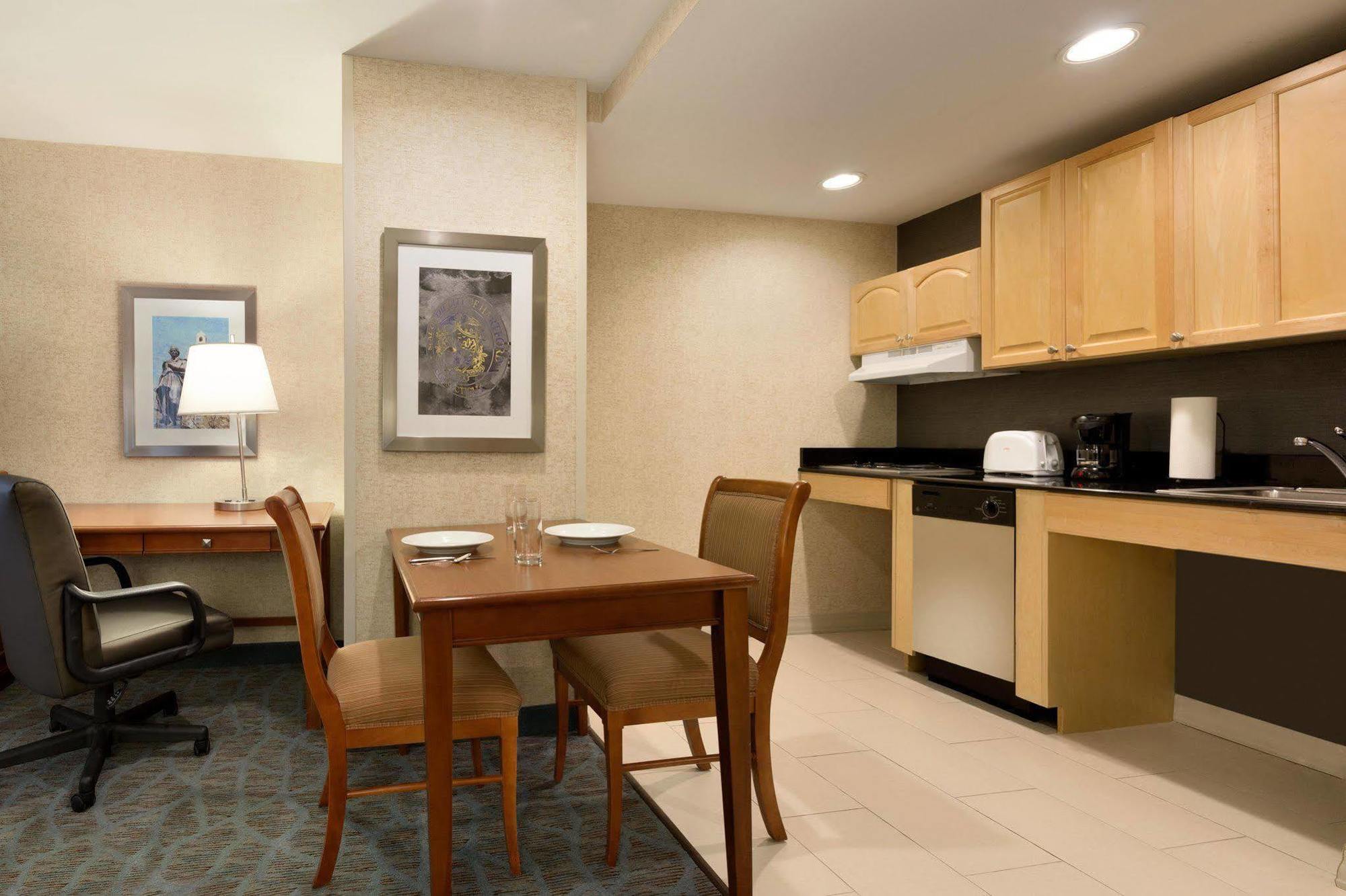 Homewood Suites By Hilton Hartford Downtown Екстериор снимка