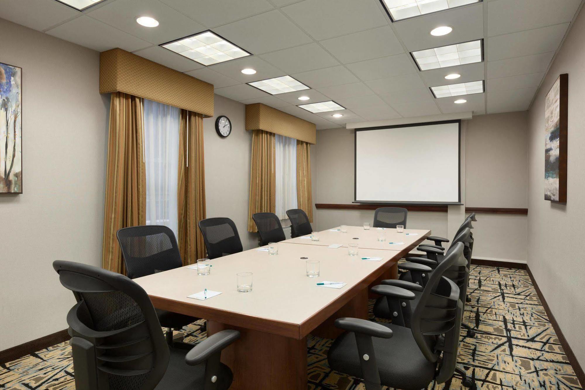Homewood Suites By Hilton Hartford Downtown Екстериор снимка